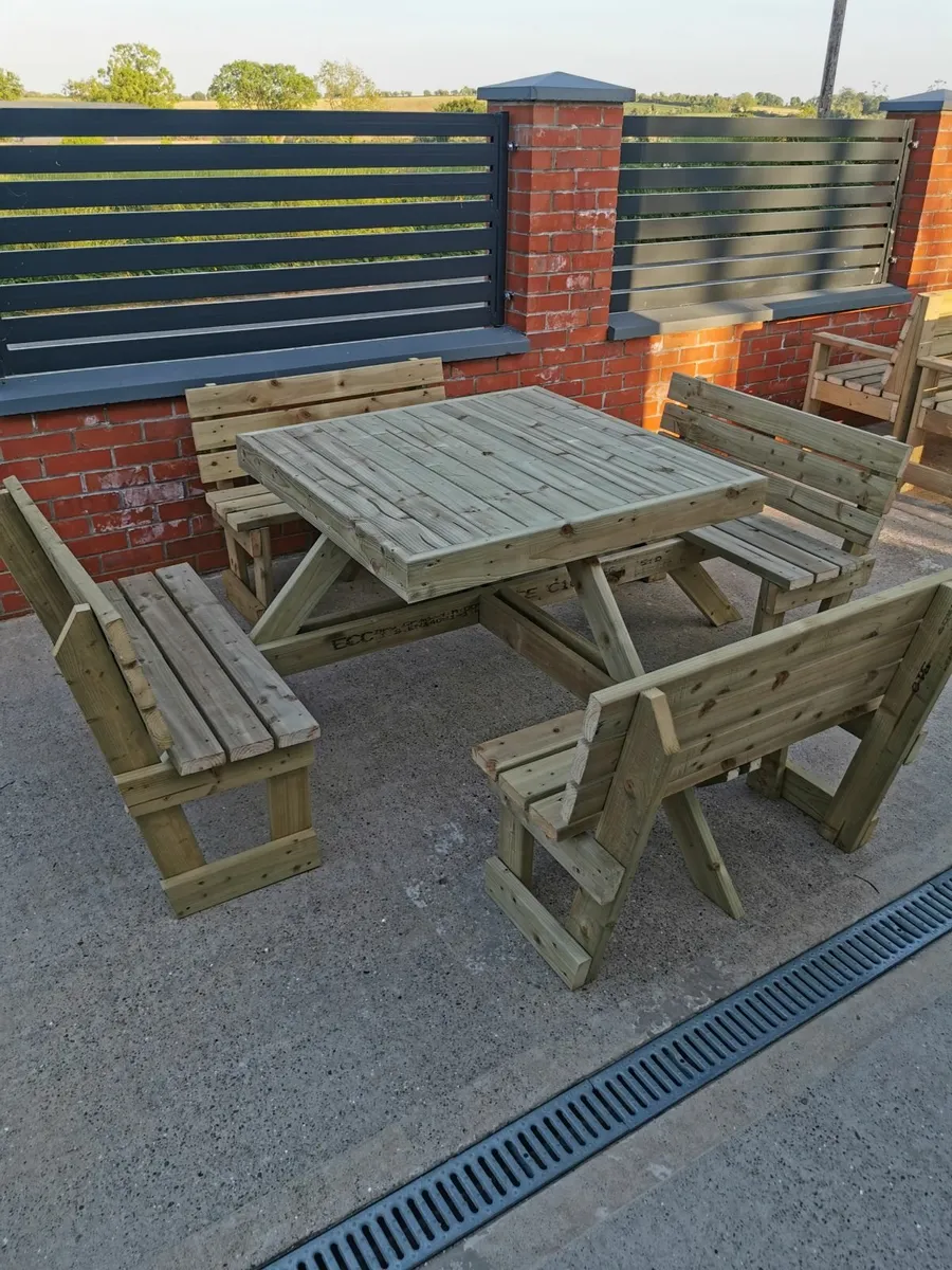 Garden furniture - Image 1