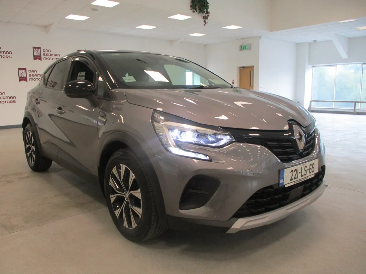 2022 Renault Captur LIMITED EDITION - Image 3