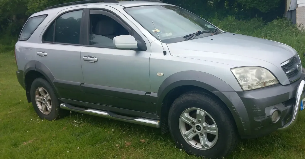 Kia Sorento 2005 - Image 2