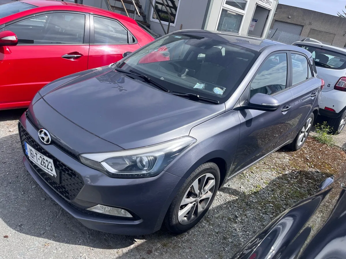 161 Hyundai i20 petrol - Image 2