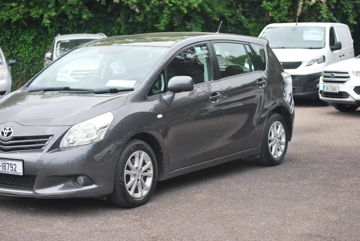 Toyota Verso 2011 2.0 D4D 7 Seater - Image 1