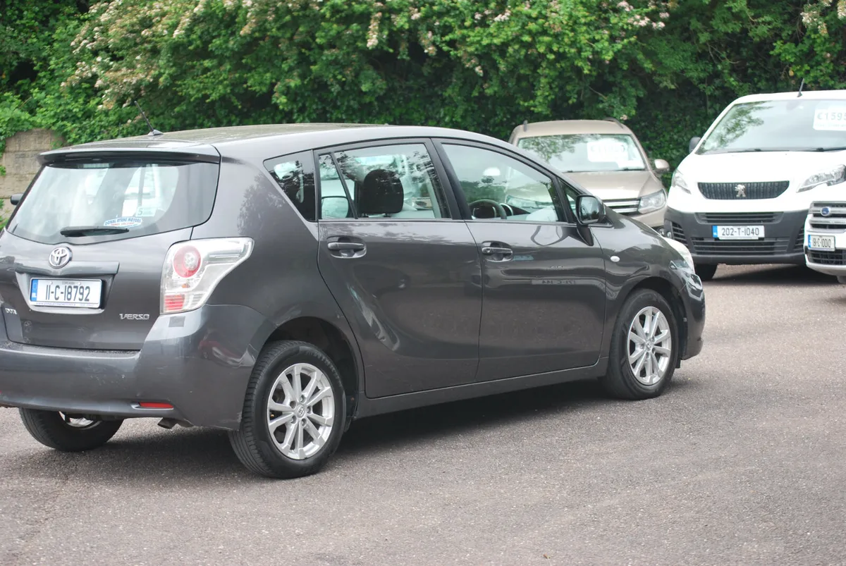 Toyota Verso 2011 2.0 D4D 7 Seater - Image 4