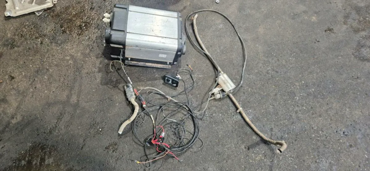 Webasto diesel 12V air & water heater kit - Image 1