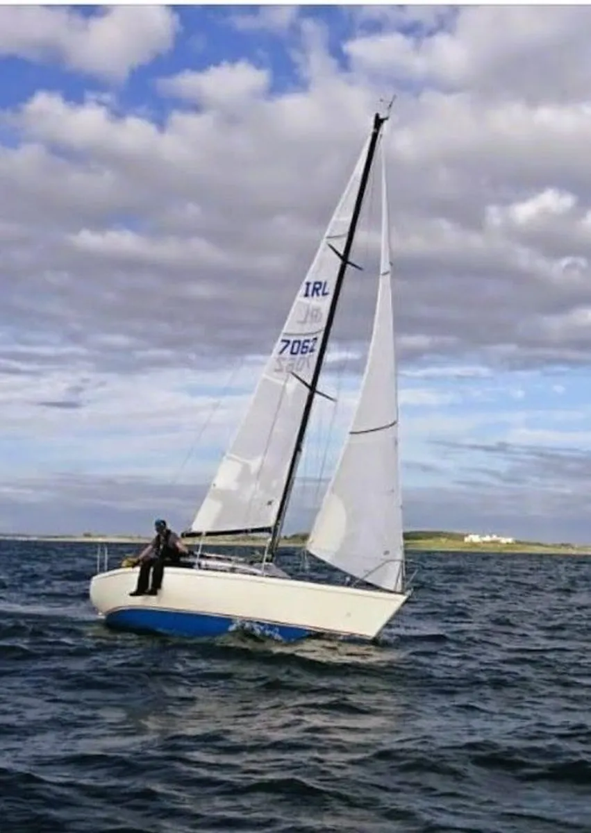 Cruiser Racer Yacht - Image 1
