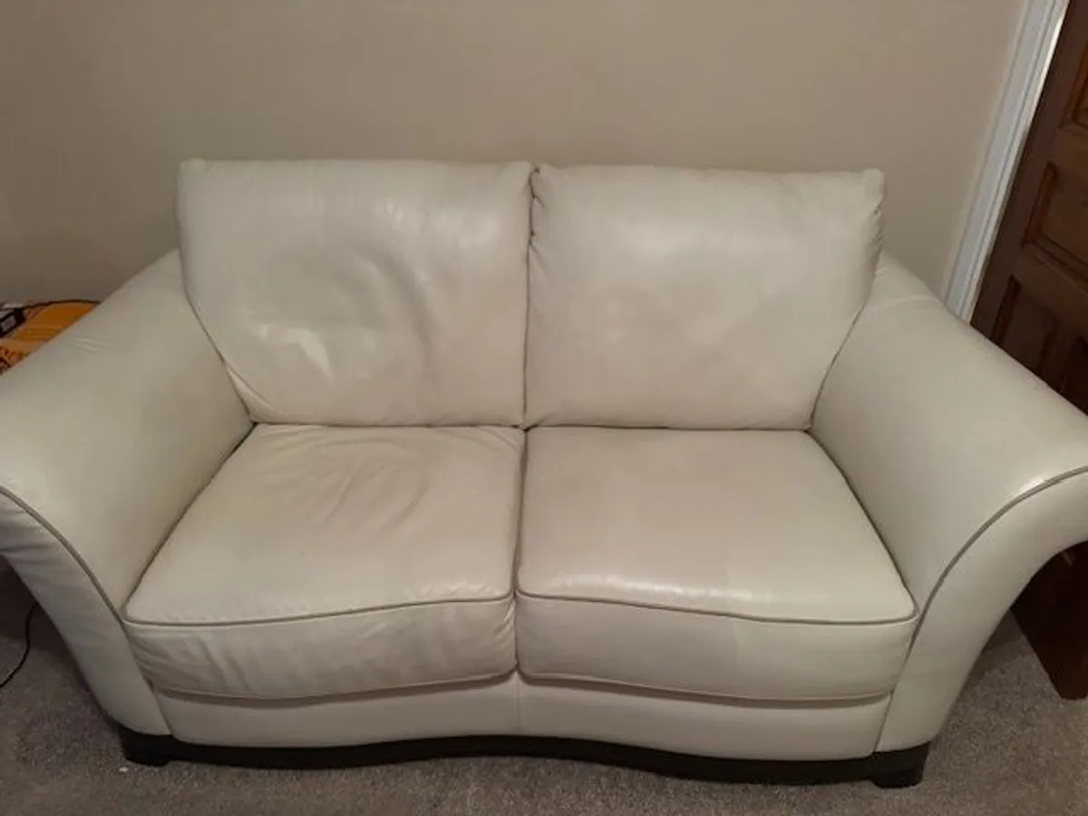 Natuzzi Italian Cream Leather Sofa Suite 2 + 1 Seater Mahogany Trim (Immaculate Condition) - Image 1