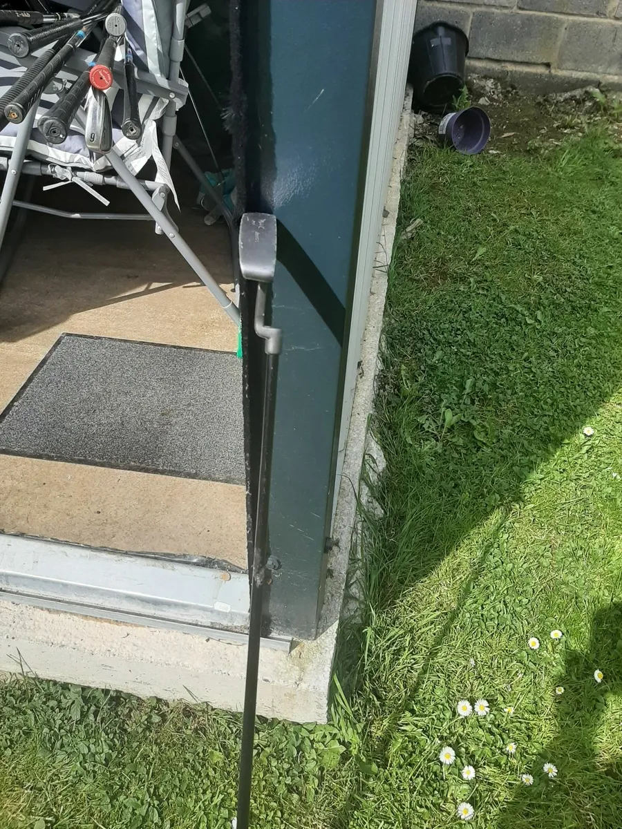 Golf putter