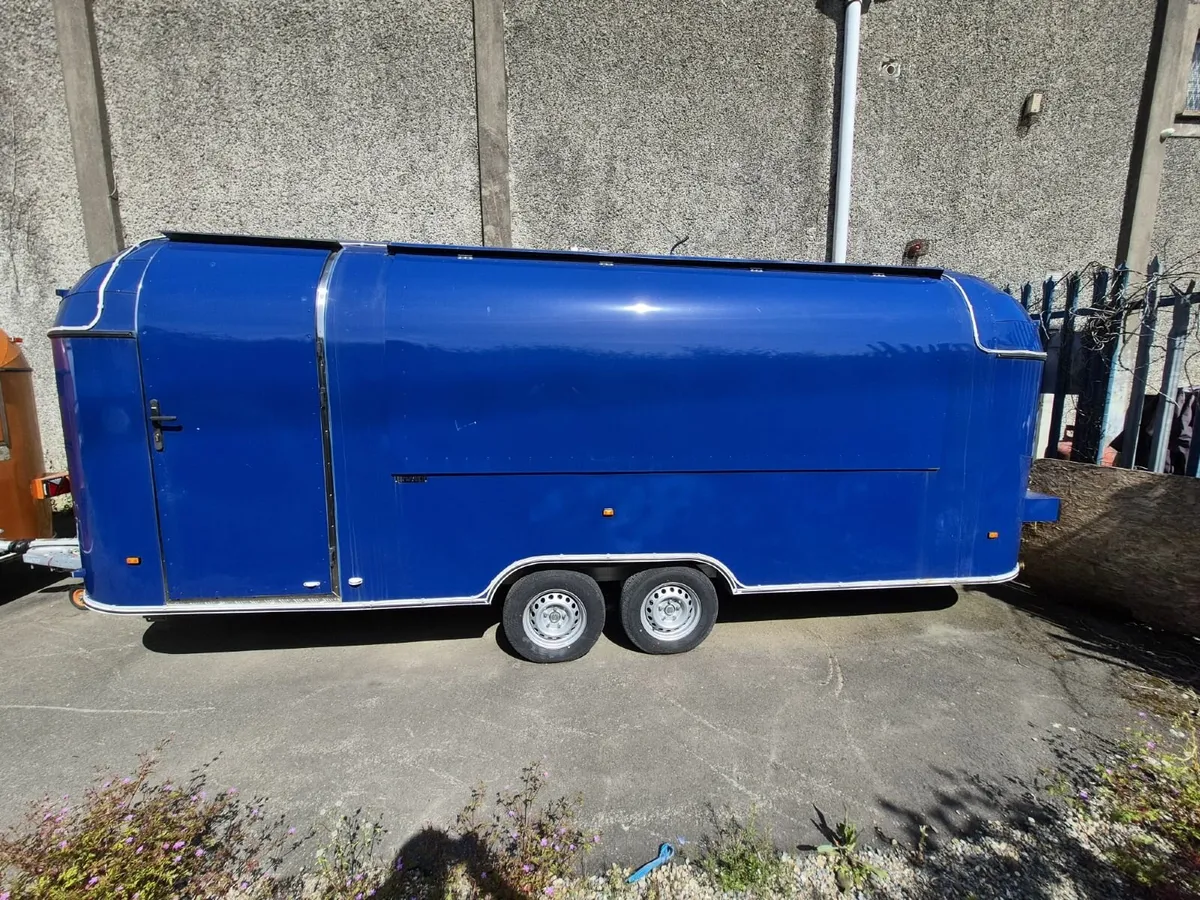 Airstream Style Catering Trailer - Image 2