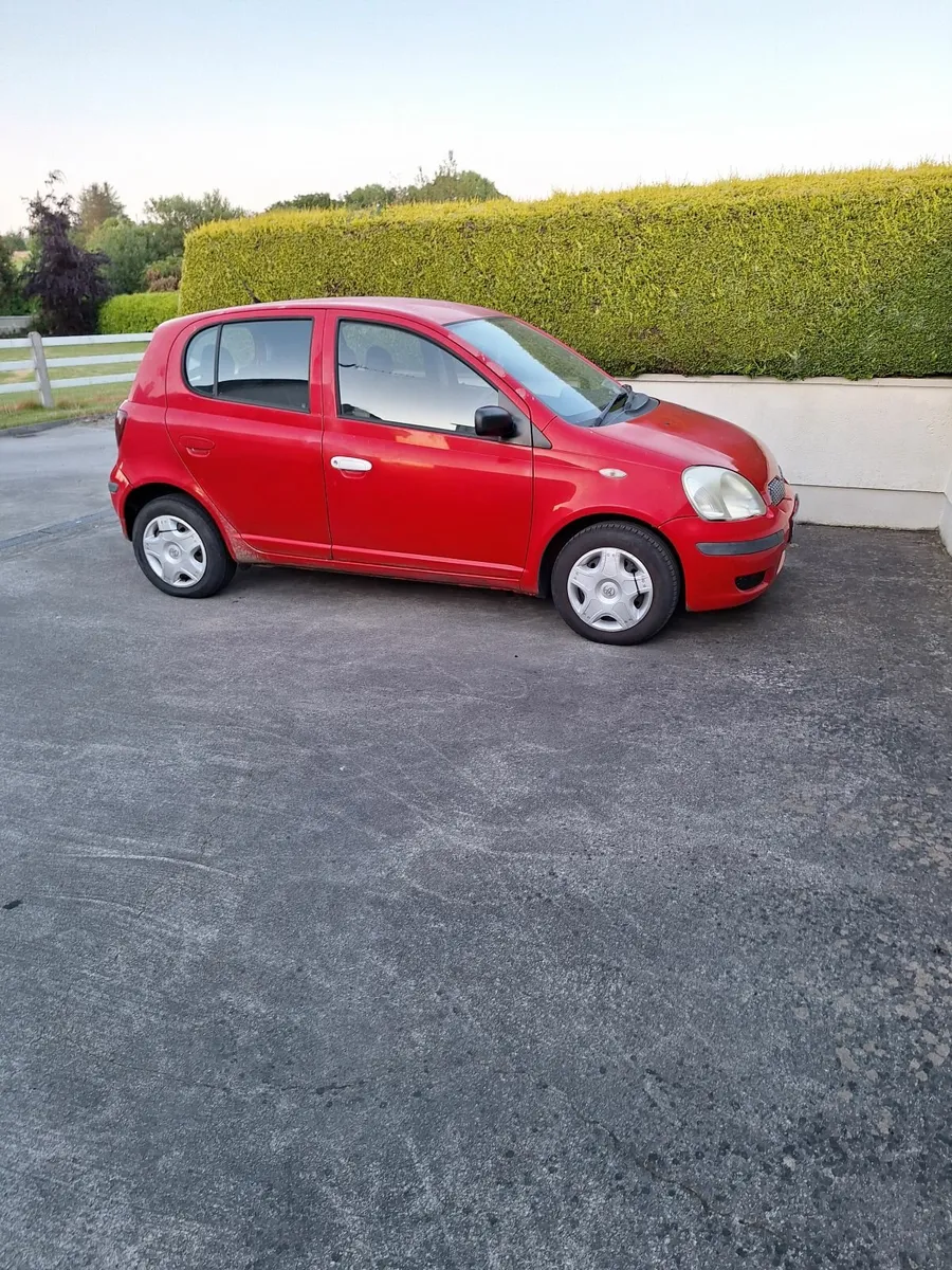 Toyota Yaris 2003 - Image 1