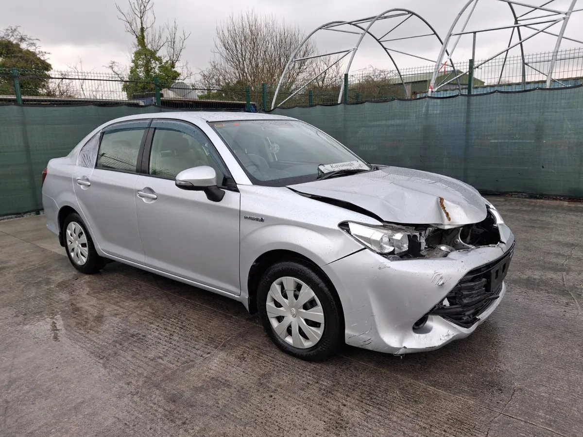 162 Toyota Corolla Fielder  1.5 Hybrid - Image 2