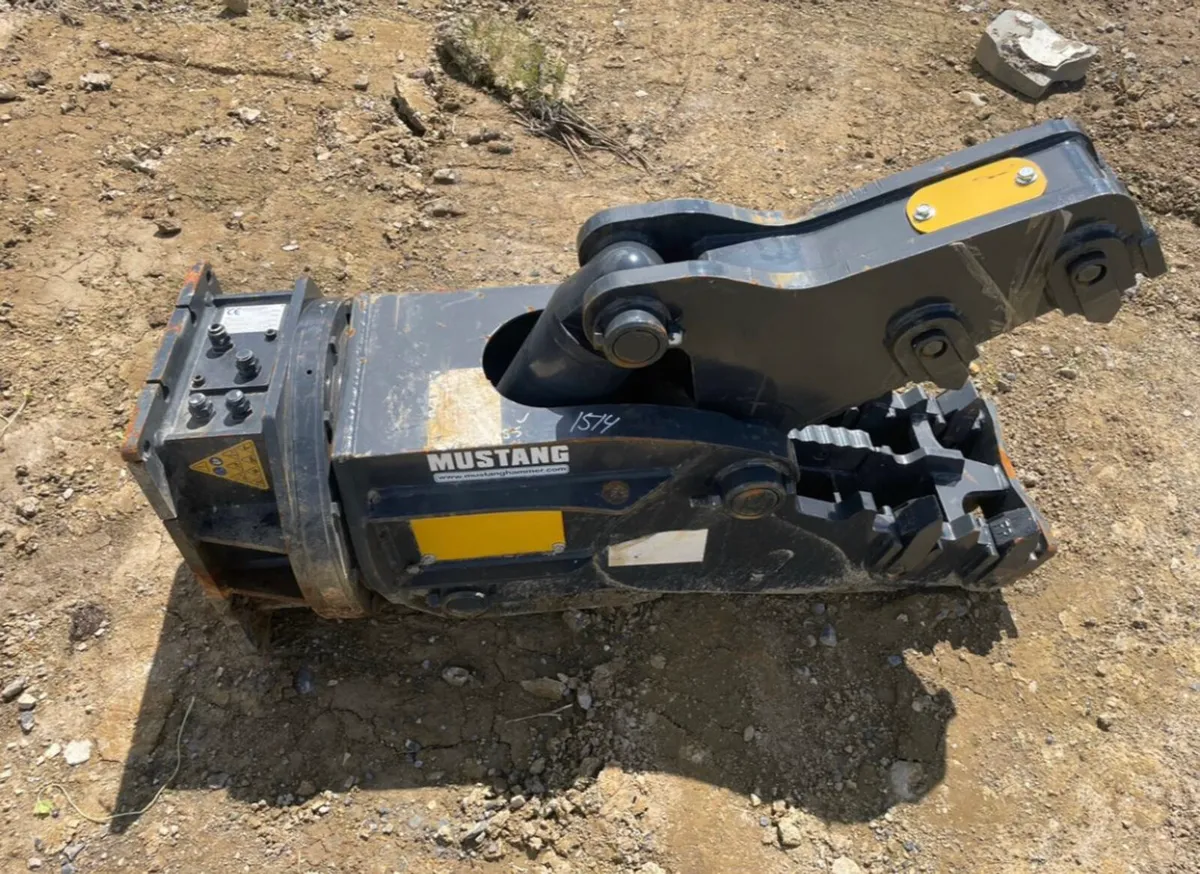 Rotating cutter - pulveriser