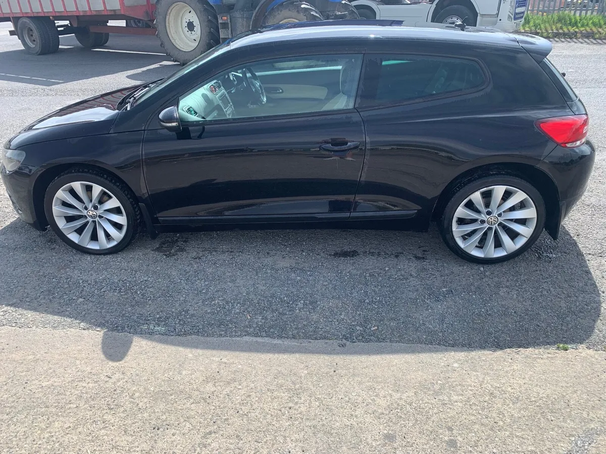 Volkswagen Scirocco 2011 - Image 3