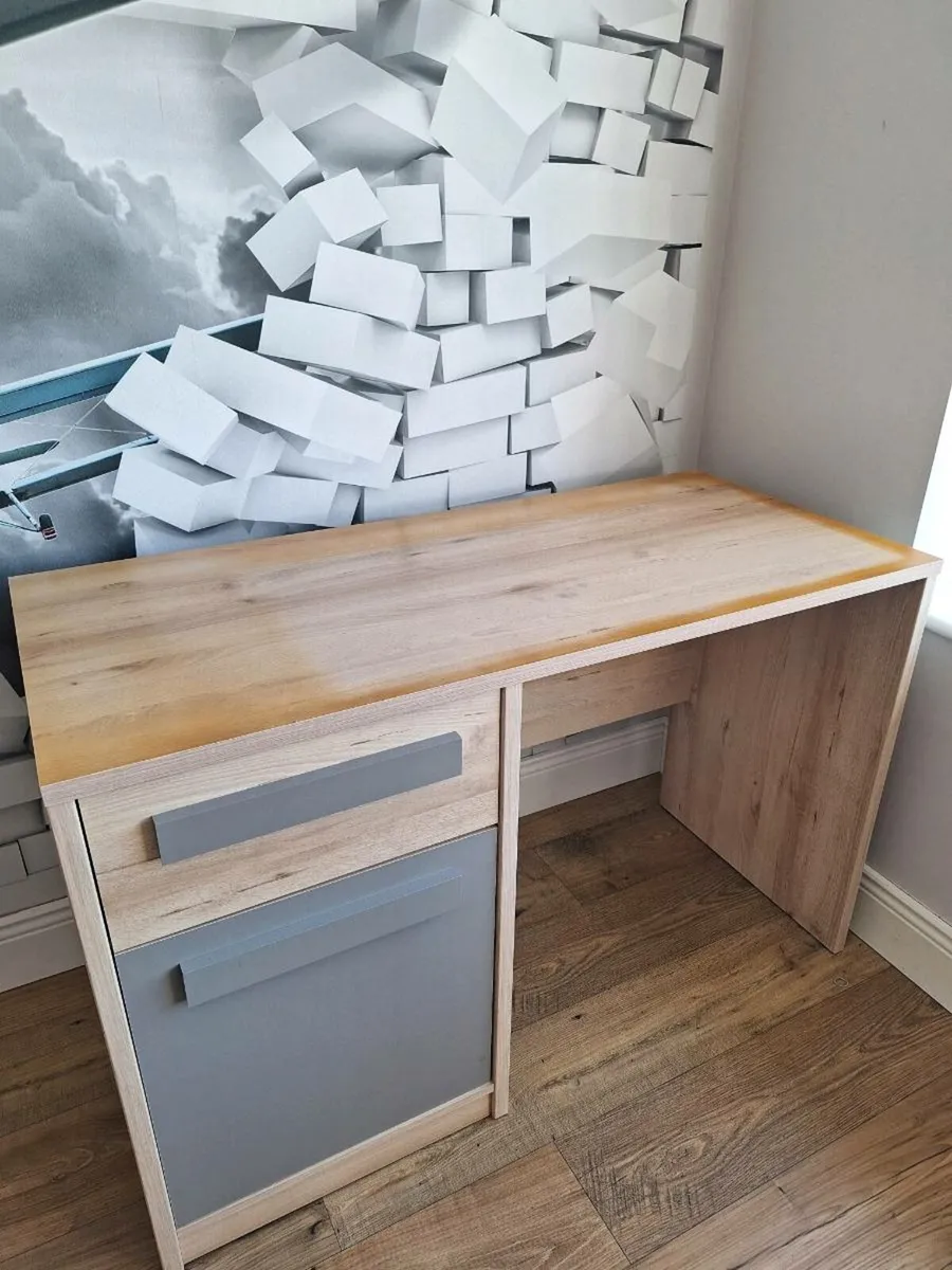 Office Desk - Image 2