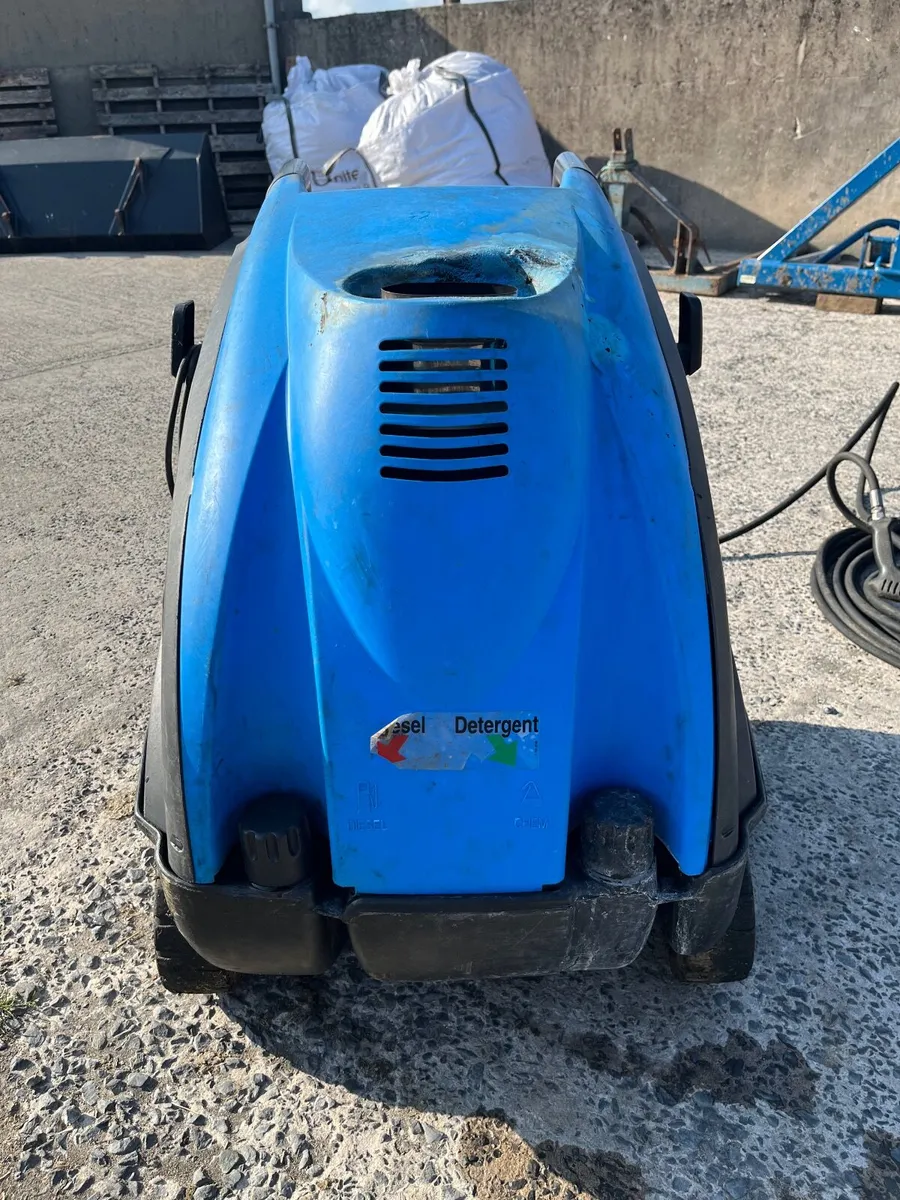 Hot and Cold Pressure Washer - Image 4