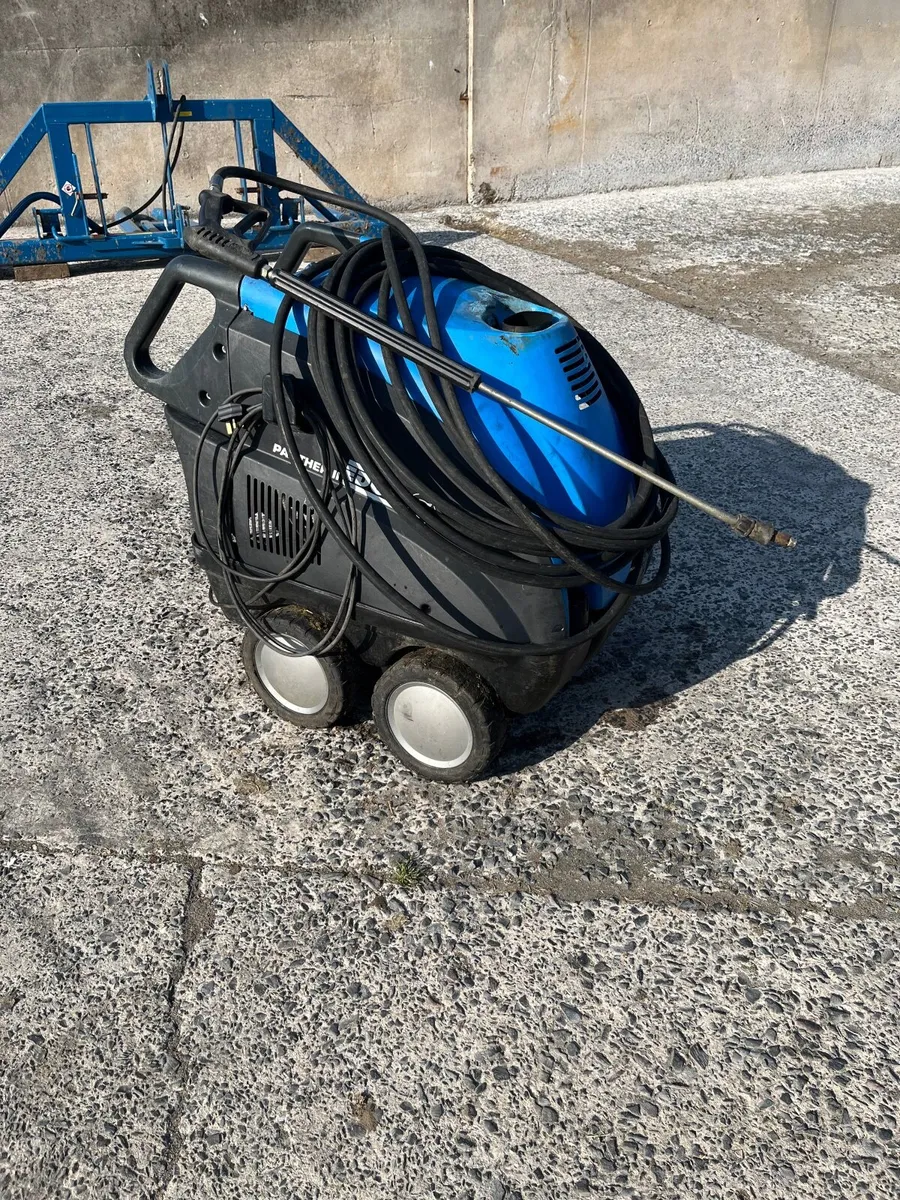 Hot and Cold Pressure Washer - Image 2