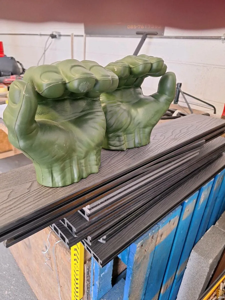 Hulk hands - Image 2