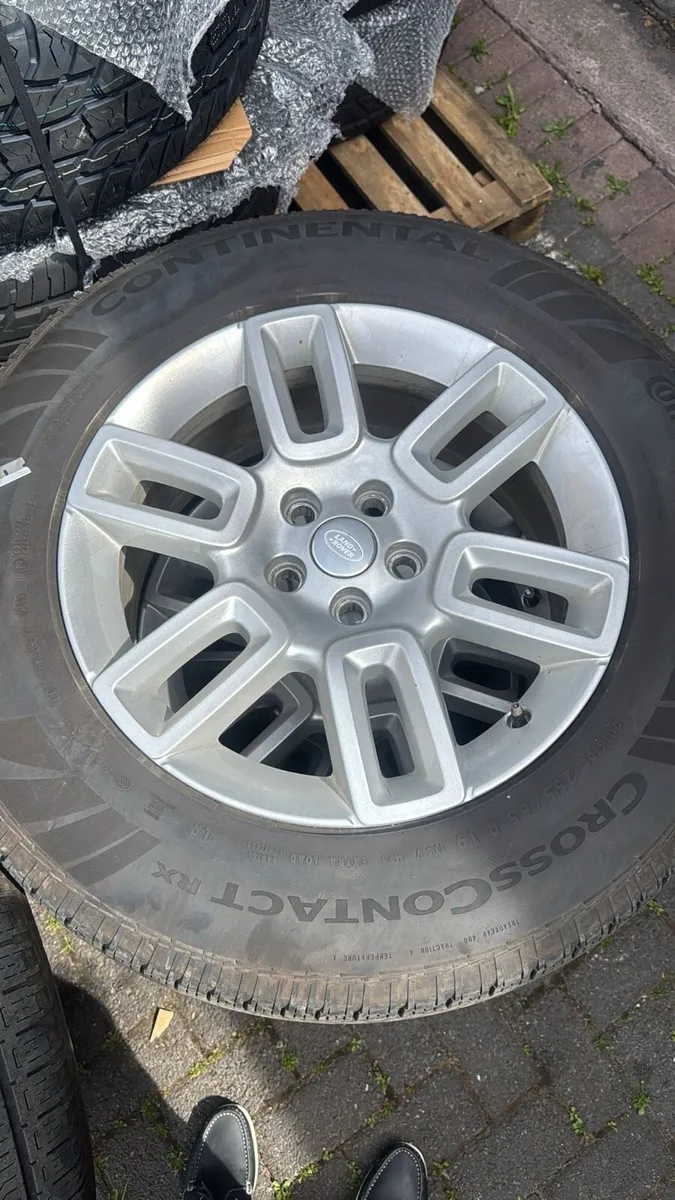 Land Rover defender wheels - Image 1