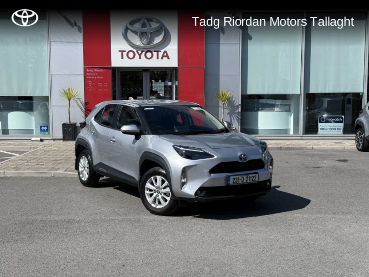 Toyota Yaris CROSS LUNA 4DR AUTO - Image 1
