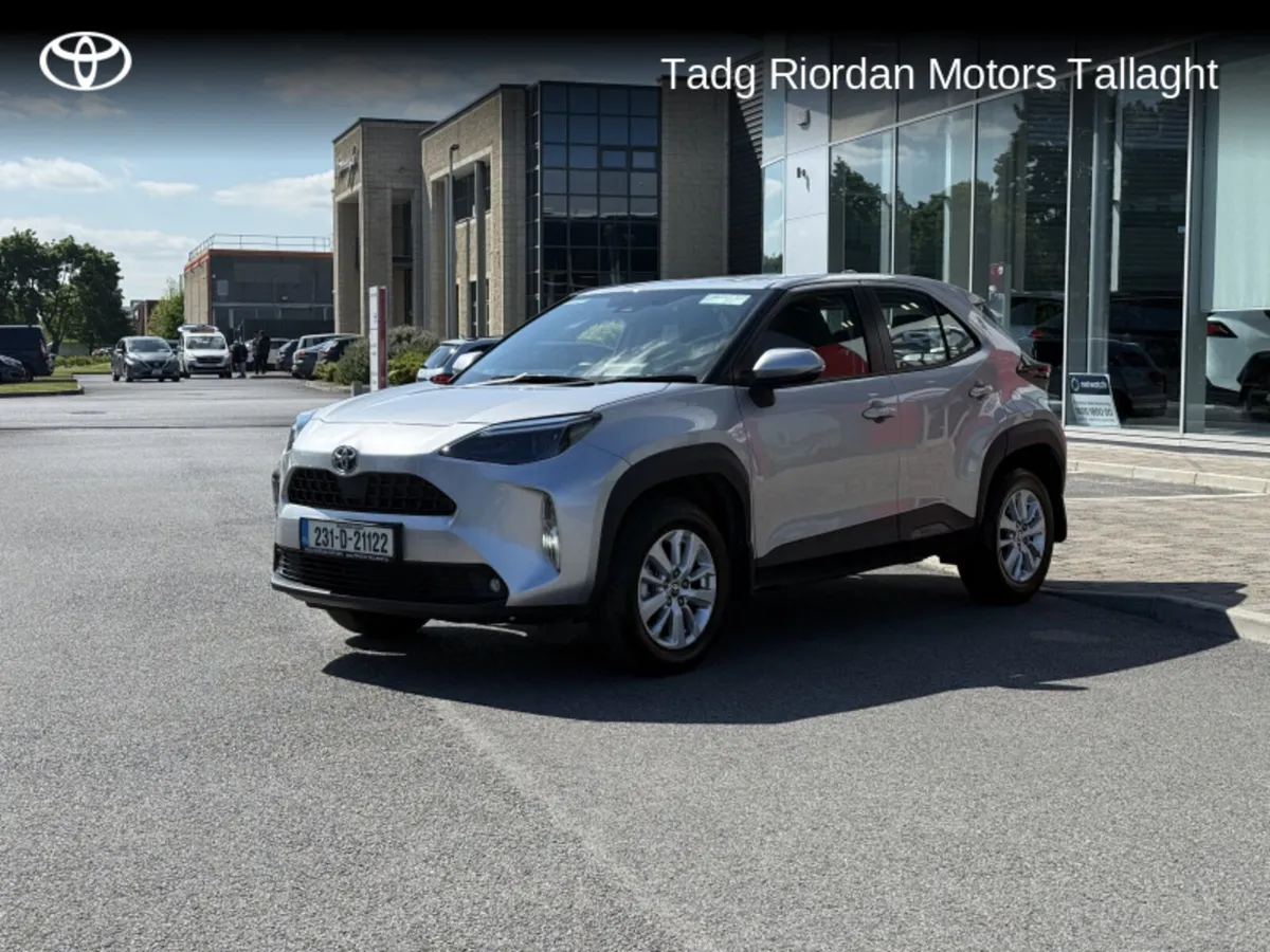 Toyota Yaris CROSS LUNA 4DR AUTO - Image 3