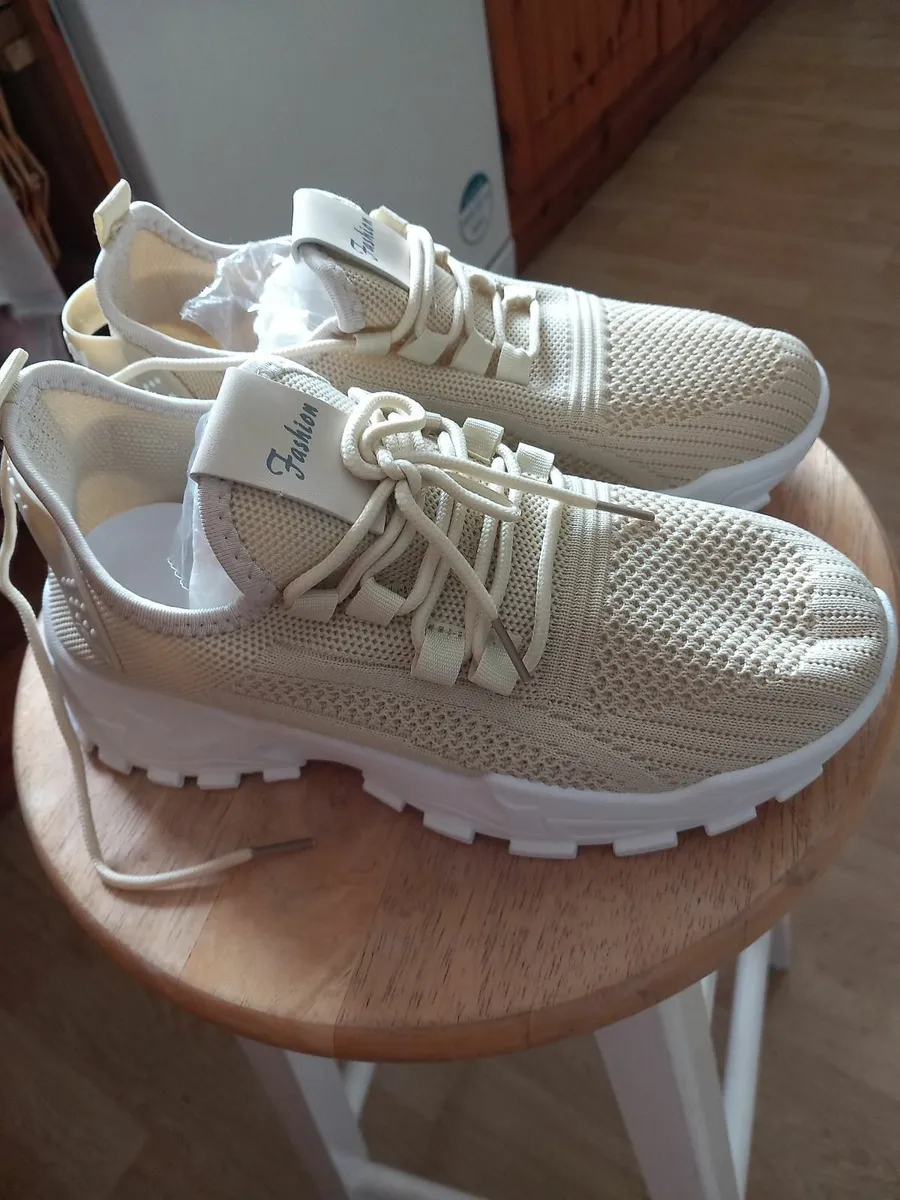 Runners - Image 2