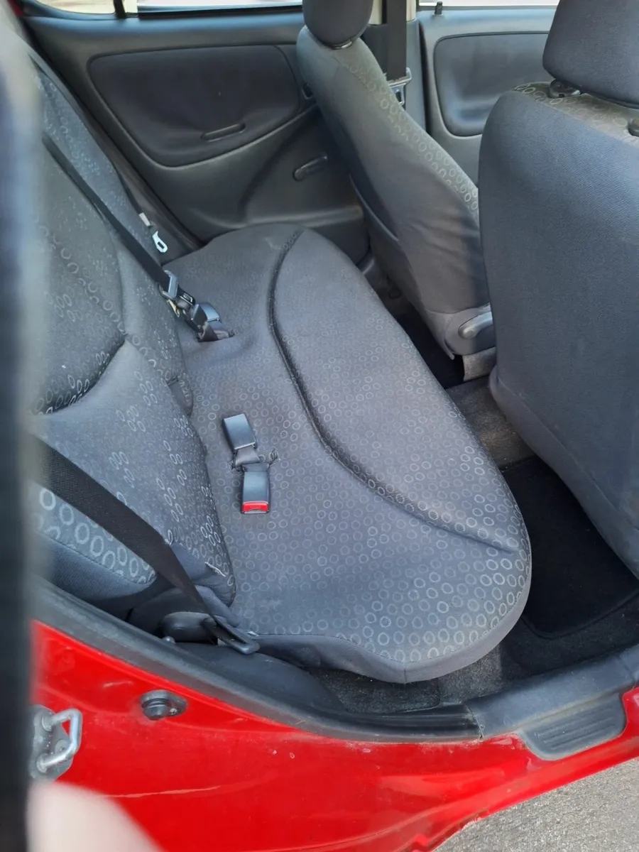 Toyota Yaris 2003 - Image 3