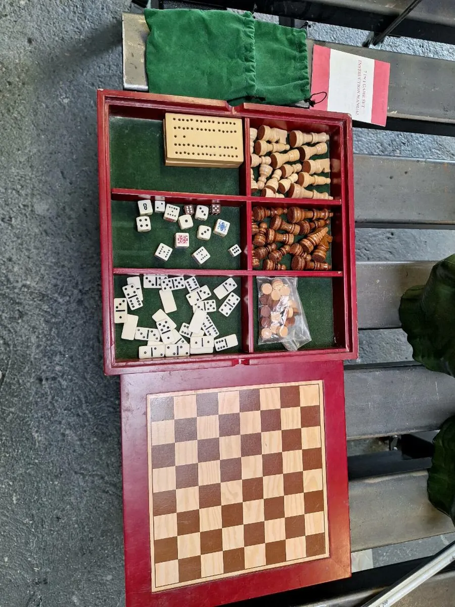 Vintage game set - Image 1