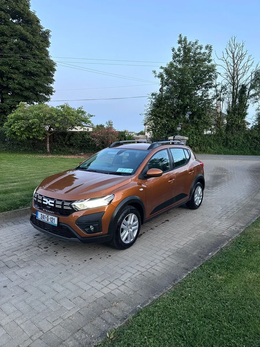 **PRICE DROP** 2024 Dacia Sandero Stepway - Image 1