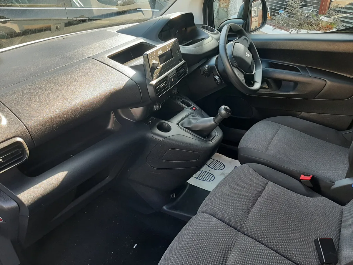 Peugeot Partner 1.5 Hdi  3 SEATS  2020 - Image 3