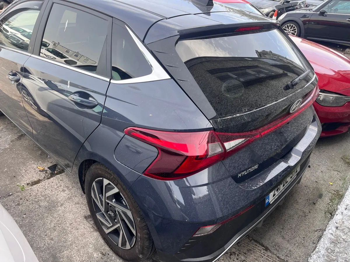 241 Hyundai i20 - Image 3