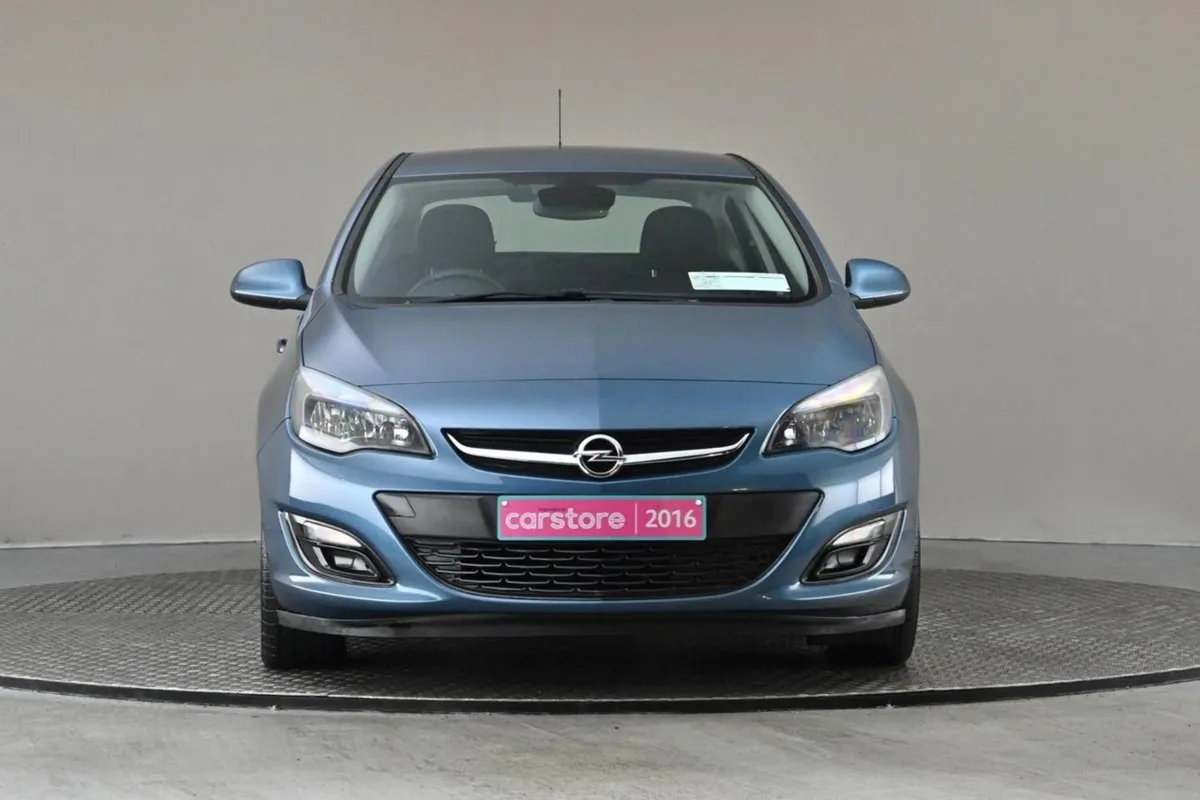 Opel Astra 1.4 6spd 140BHP Turbo 4DR - Image 2