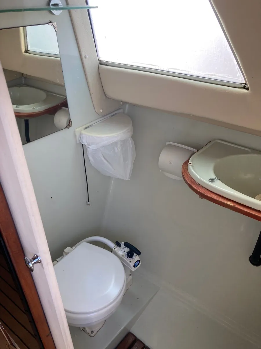 27’ Boat - Image 2