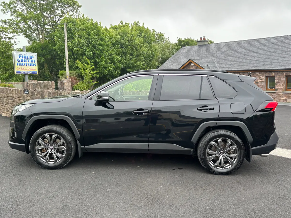 Toyota RAV4 Hybrid SOL, One owner,only 36000kms - Image 4