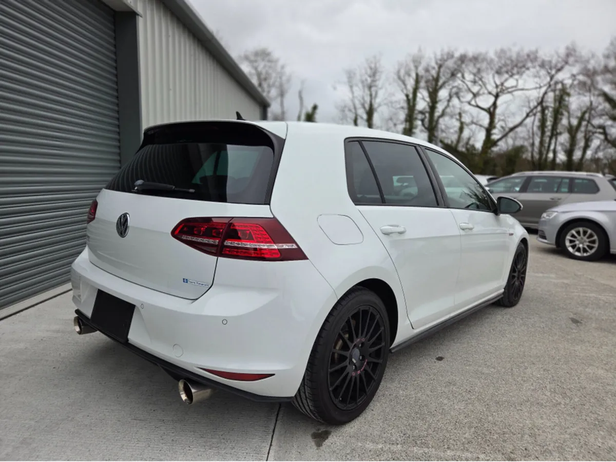 2014 Volkswagen Golf GTI 2.0 DSG Performance Pack - Image 3
