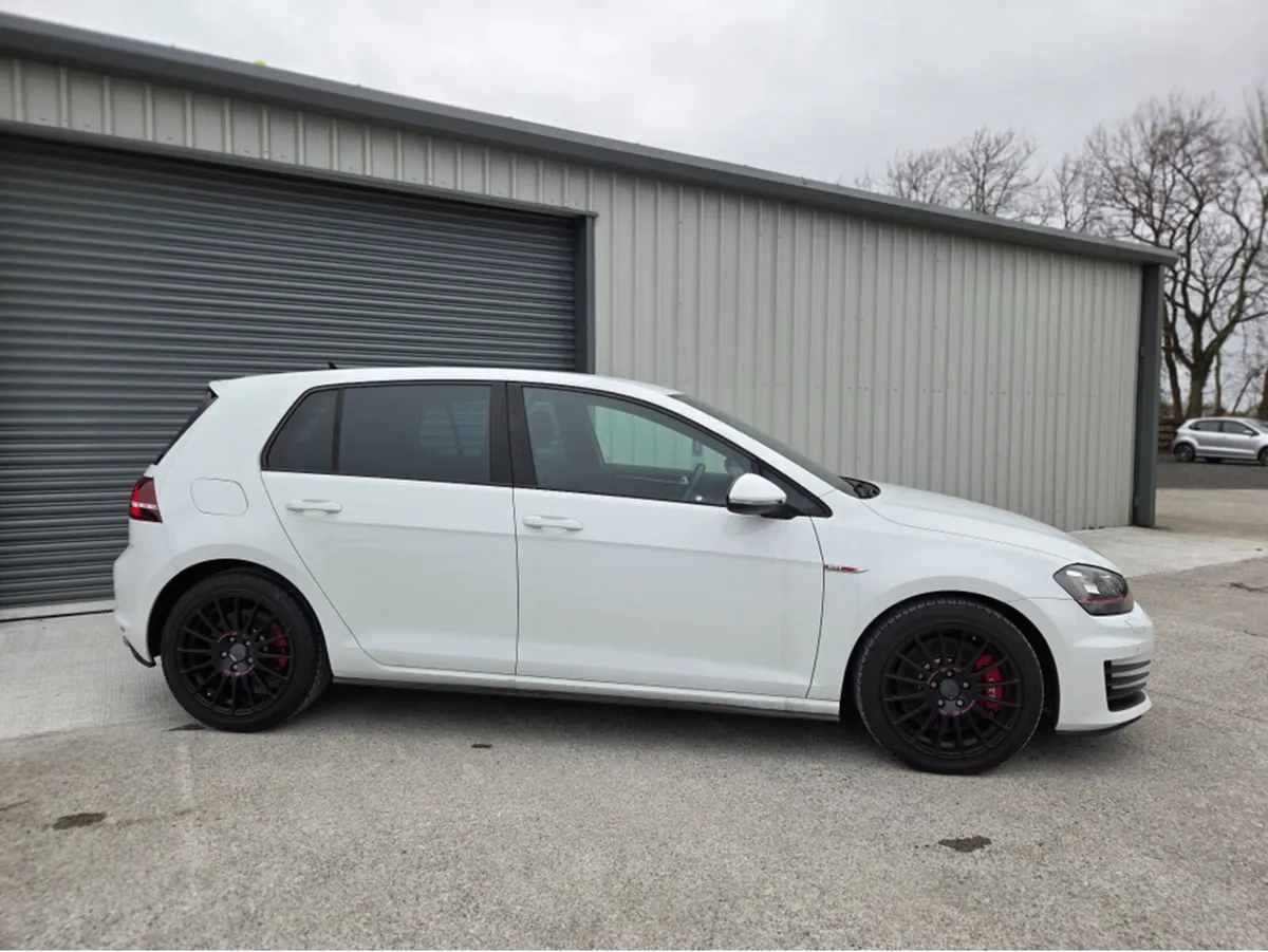 2014 Volkswagen Golf GTI 2.0 DSG Performance Pack - Image 2