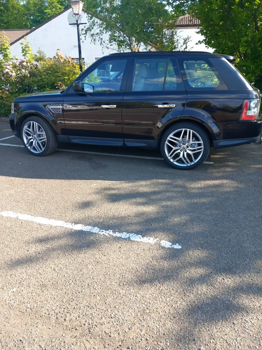 Nov 2009 Land Rover Range Rover Sport Full MOT - Image 2