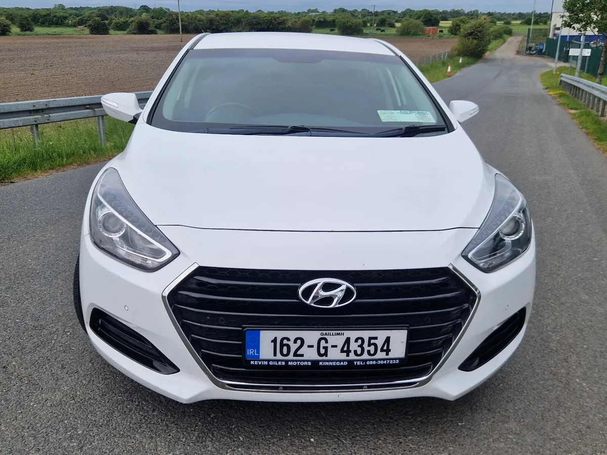 Hyundai i40  1.7 CRDI SE NAV BL/DR - Image 2