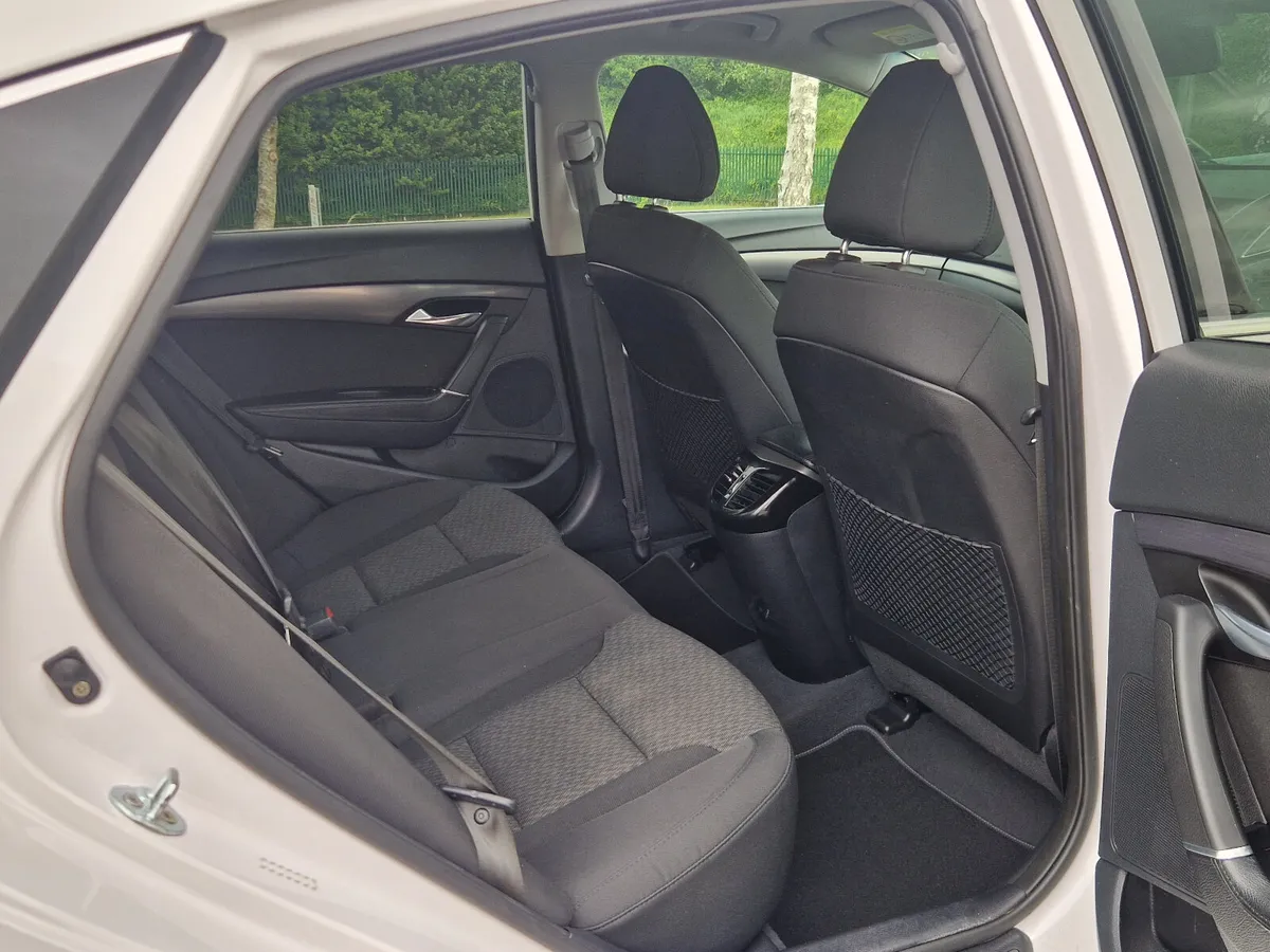 Hyundai i40  1.7 CRDI SE NAV BL/DR - Image 4