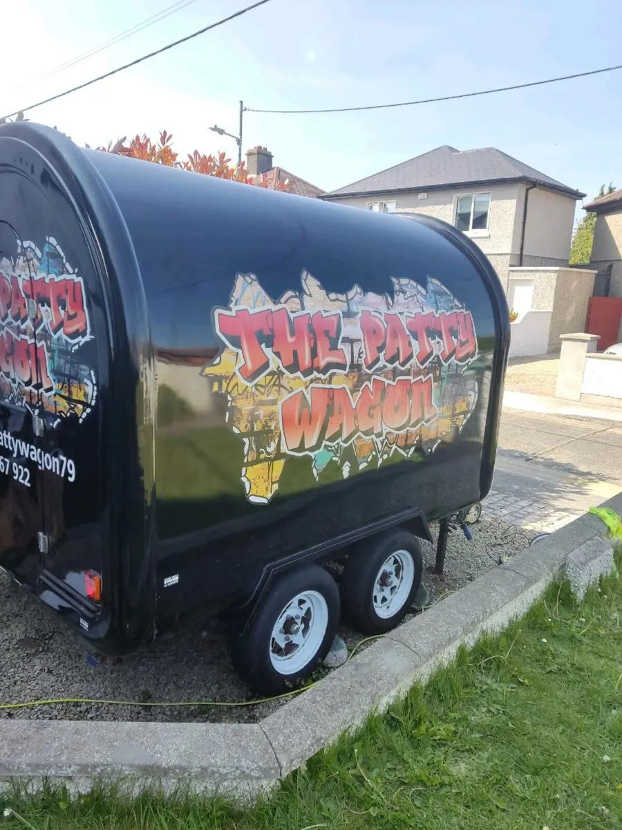 Food trailer - Image 1
