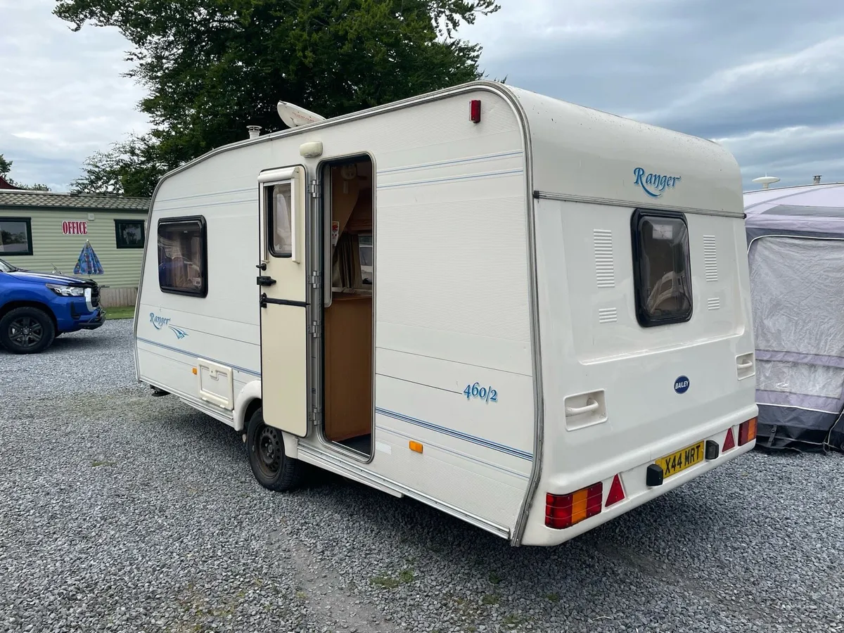 2 birth caravan - Image 3