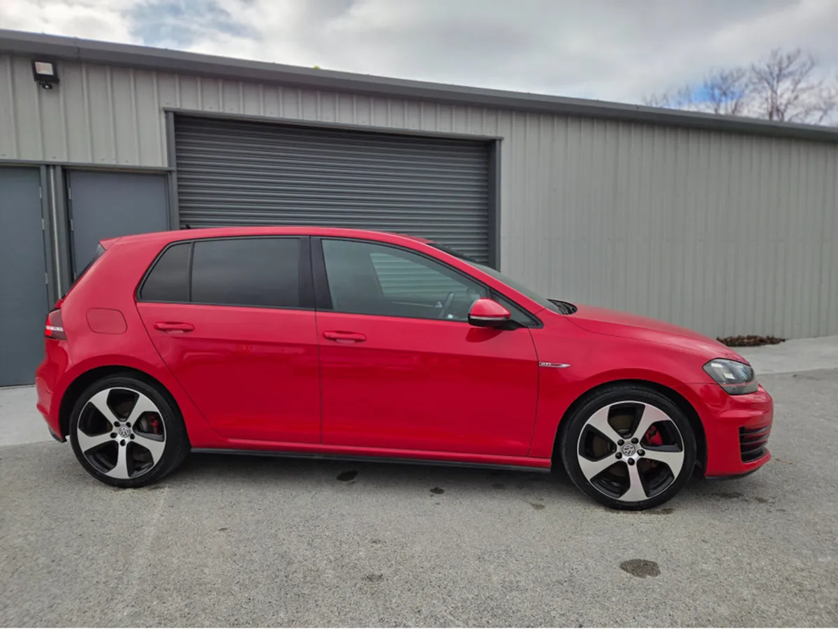 2015 Volkswagen Golf 2.0 GTI DSG - Image 2