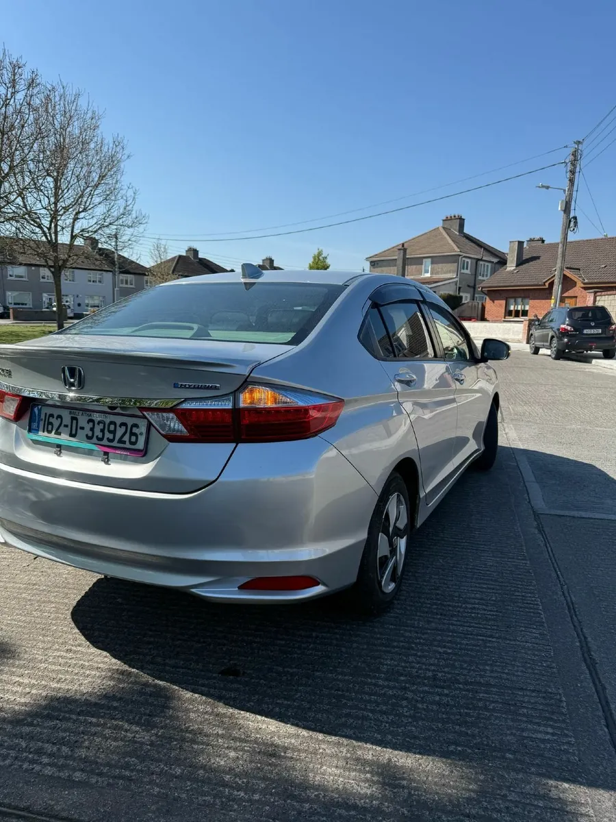 Honda City Grace Auto Hybrid 2016 - Image 2