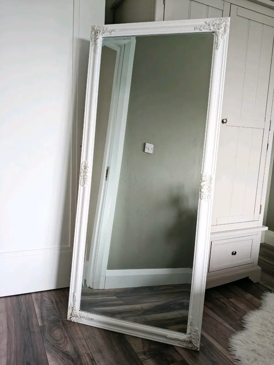 Beautiful full length mirror - Image 1