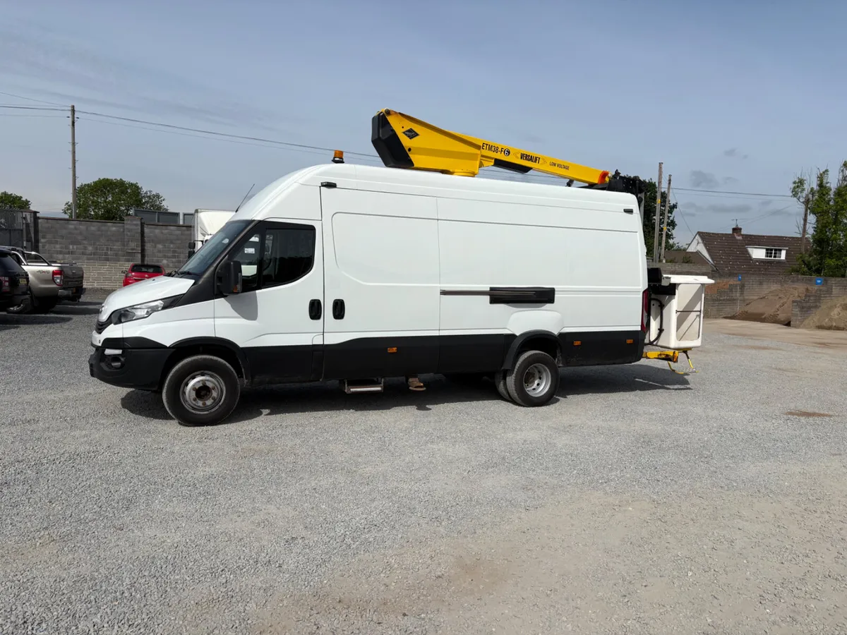 2017 Iveco Daily & 14.3M Man Lift - Image 1