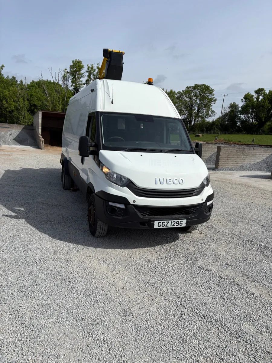 2017 Iveco Daily & 14.3M Man Lift - Image 4