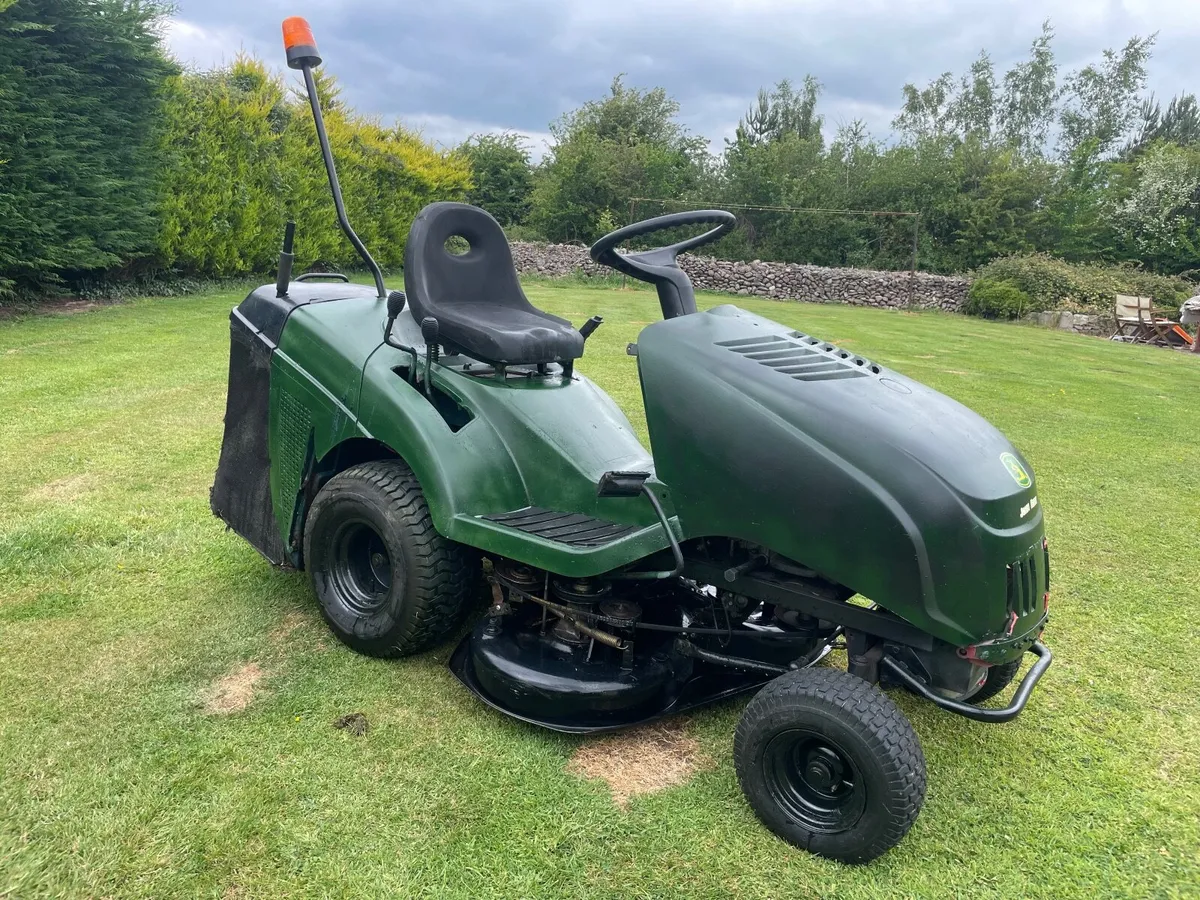 Ride On Lawnmower - Image 2