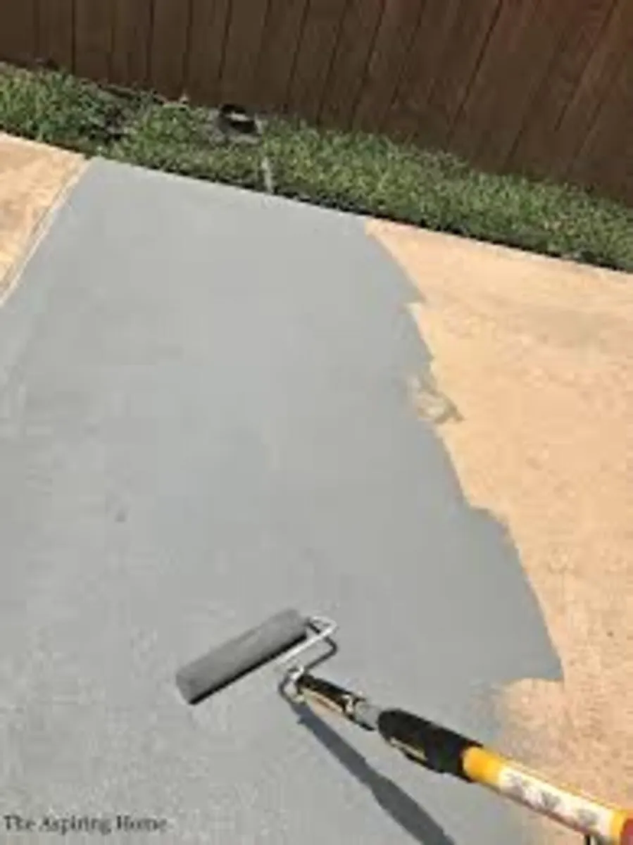 Roof/driveway paint - Image 3