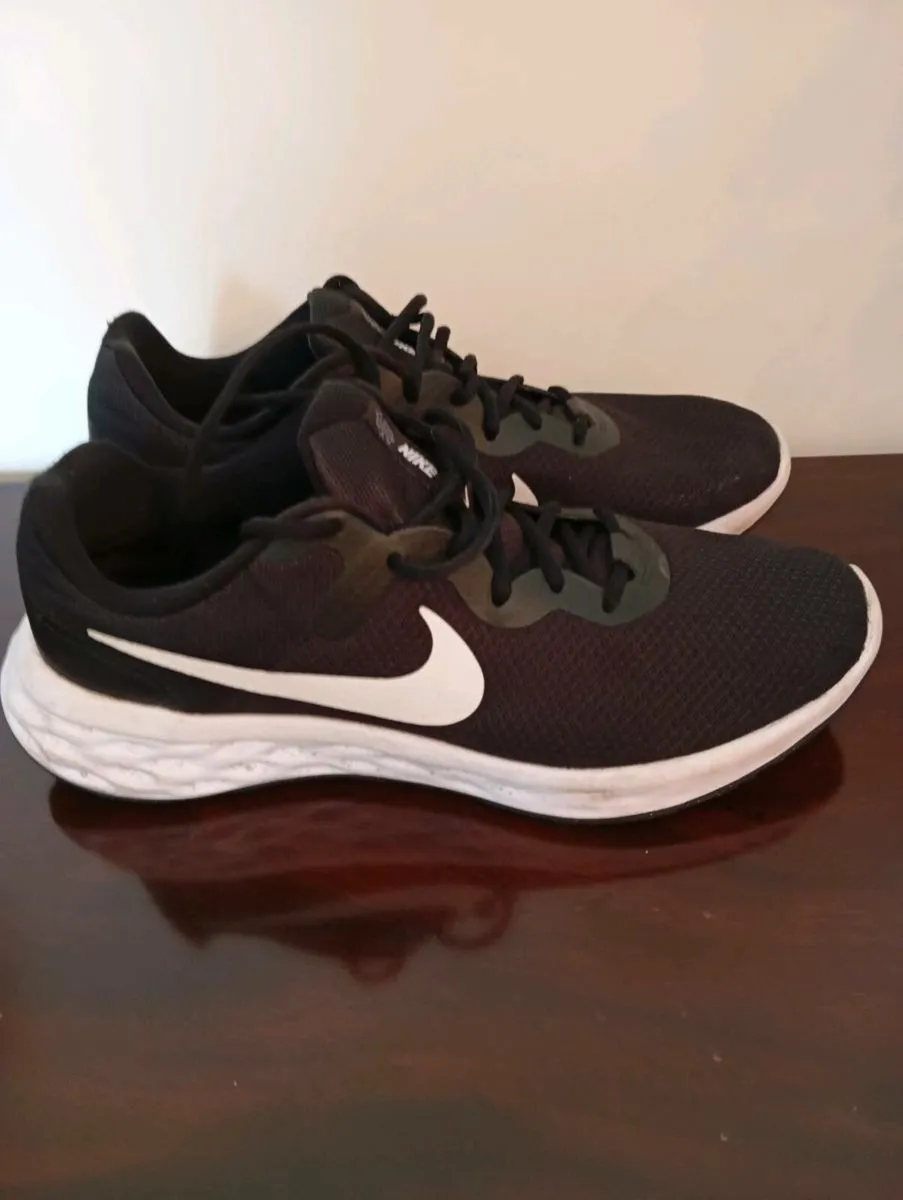 Nike Trainers - Image 1