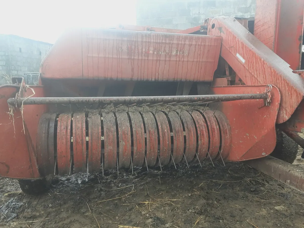 Square baler - Image 2