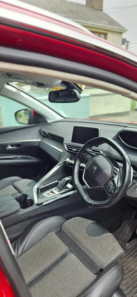Peugeot 3008 2018 - Image 2