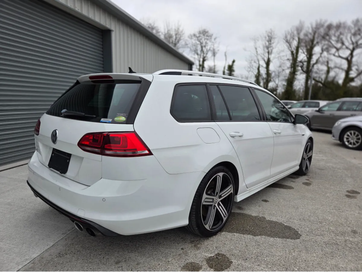 2015 Volkswagen Golf R 2.0 DSG - Image 3