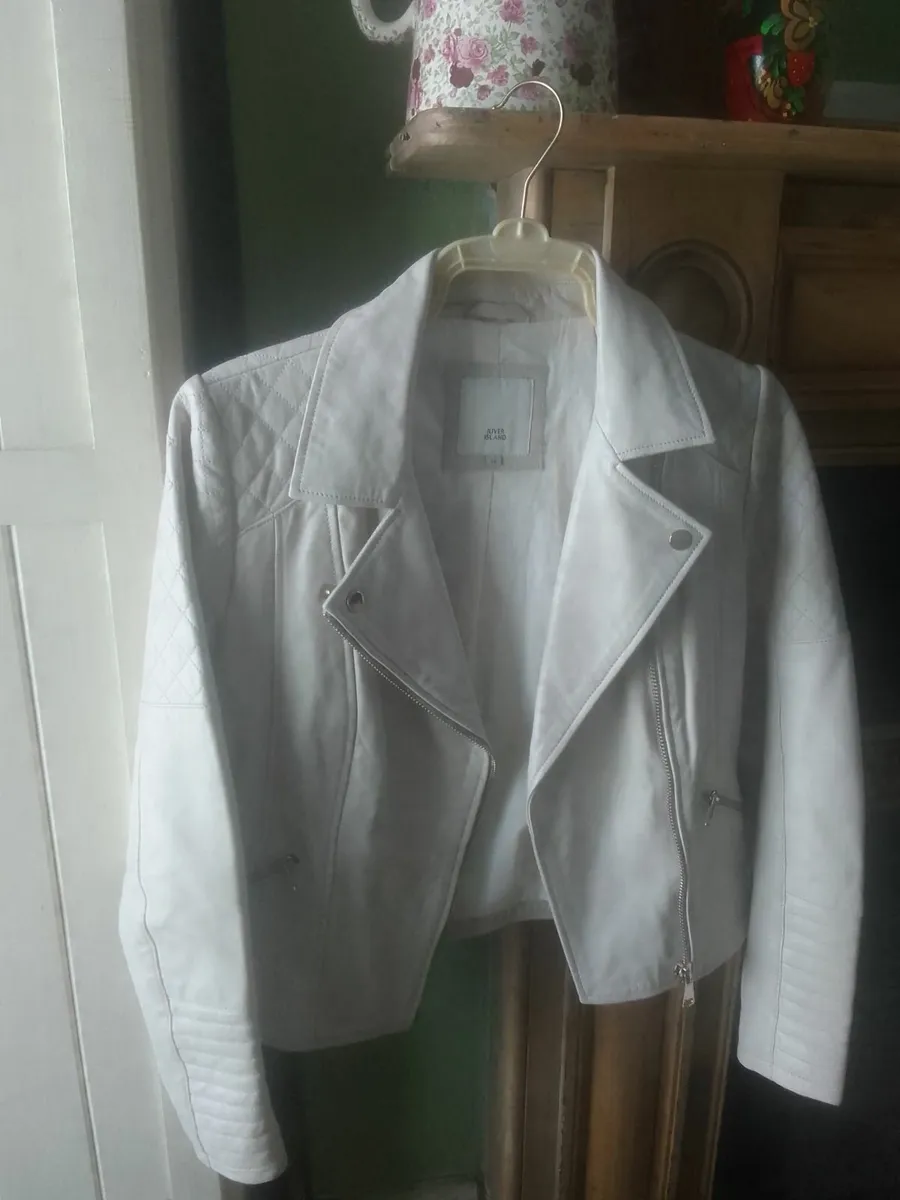 CREAM GENUINE LEATHER BIKER JACKET 14 as NEW - Image 2